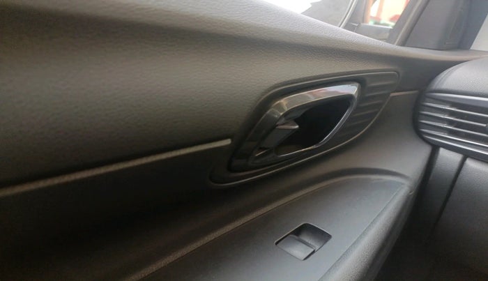 2021 Hyundai NEW I20 Asta 1.0 GDI Turbo IMT, Petrol, Manual, 26,561 km, interior