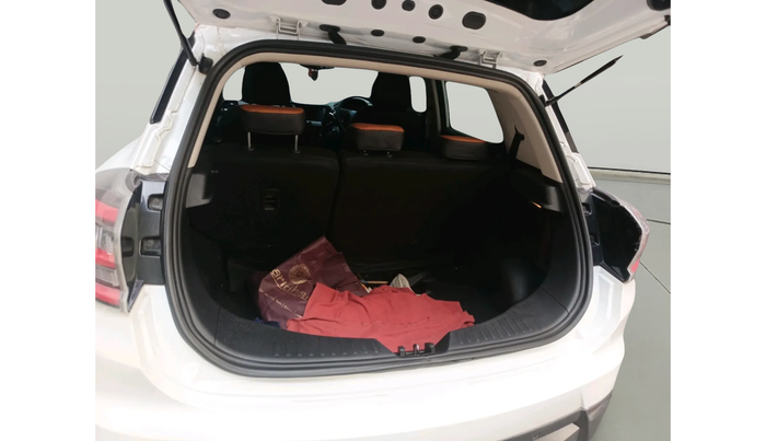 2024 Mahindra XUV400 EL 7.2 KW, Electric, Automatic, 30,038 km, exterior