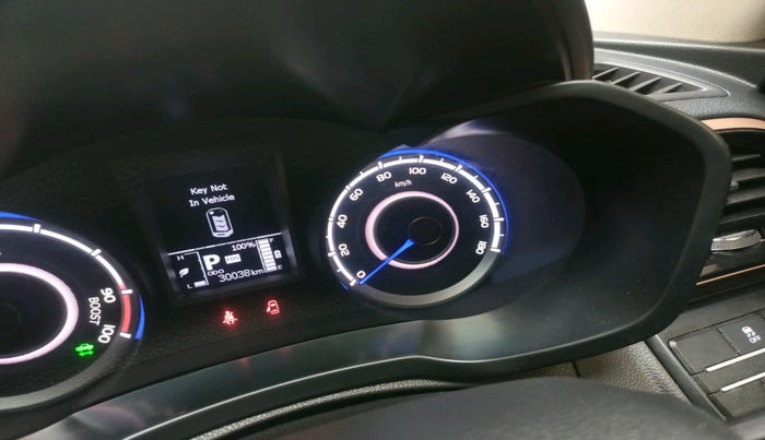 2024 Mahindra XUV400 EL 7.2 KW, Electric, Automatic, 30,038 km, interior