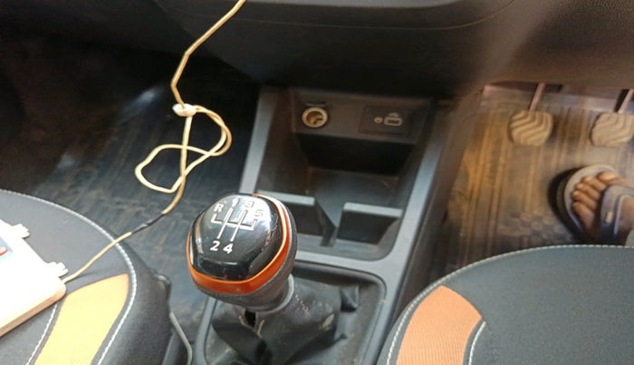 2020 Renault Kwid CLIMBER 1.0 (O), Petrol, Manual, 8,716 km, interior