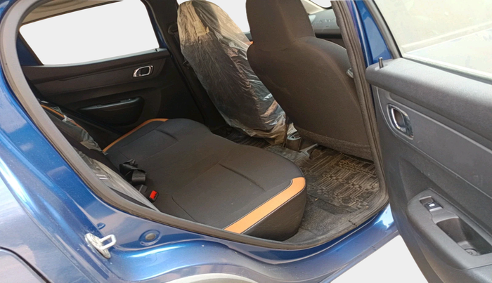 2020 Renault Kwid CLIMBER 1.0 (O), Petrol, Manual, 8,716 km, interior