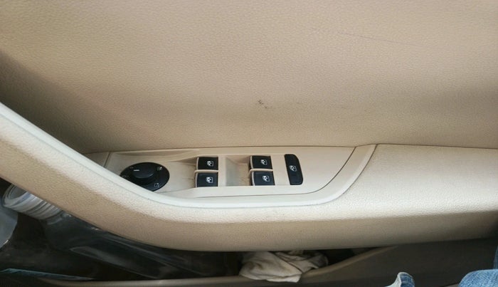 2016 Skoda Superb L&K 1.8 TSI AT, Petrol, Automatic, 28,147 km, interior