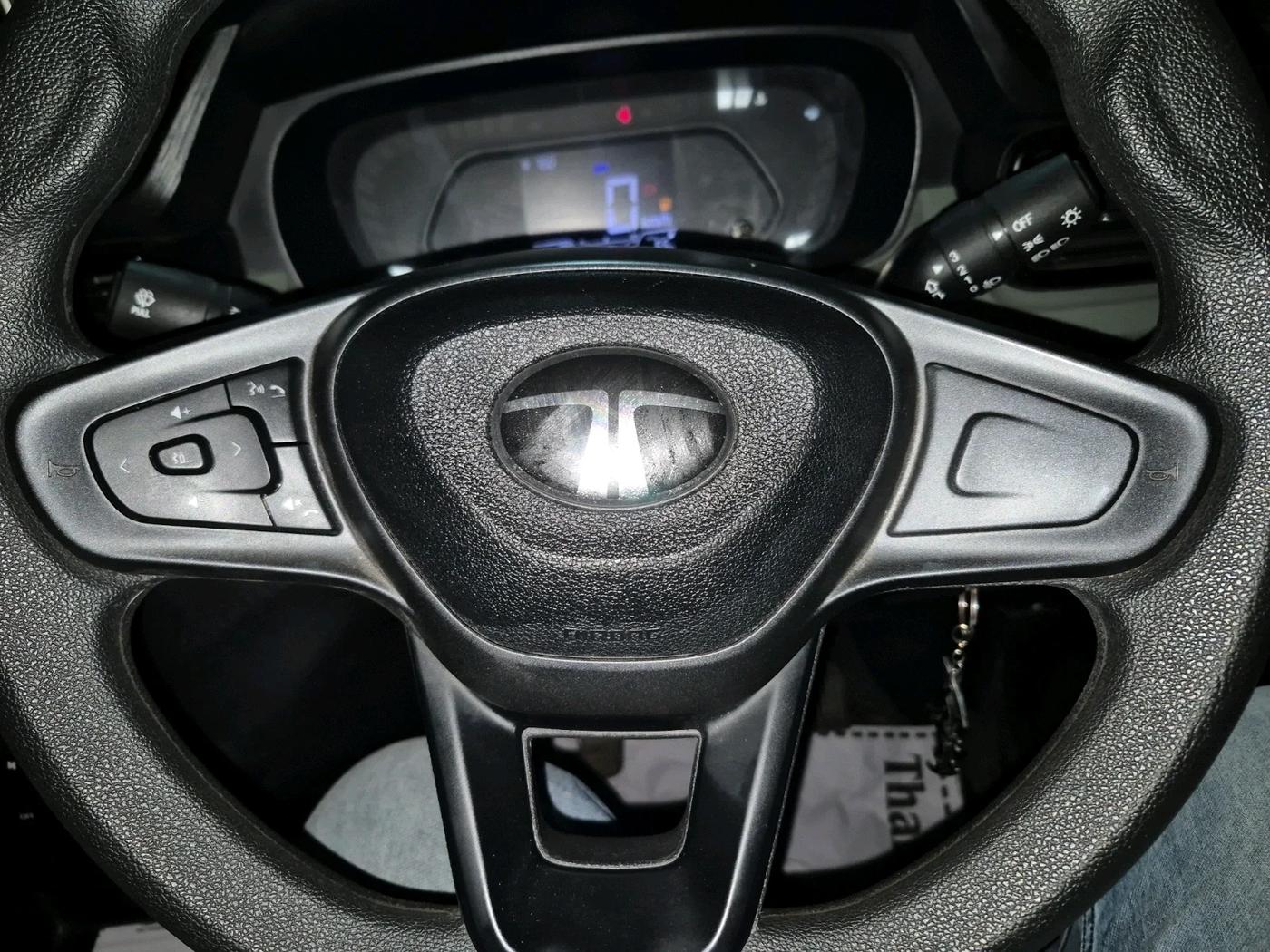 2025 Tata PUNCH Adventure Plus, Petrol, Manual, 25,908 km, interior
