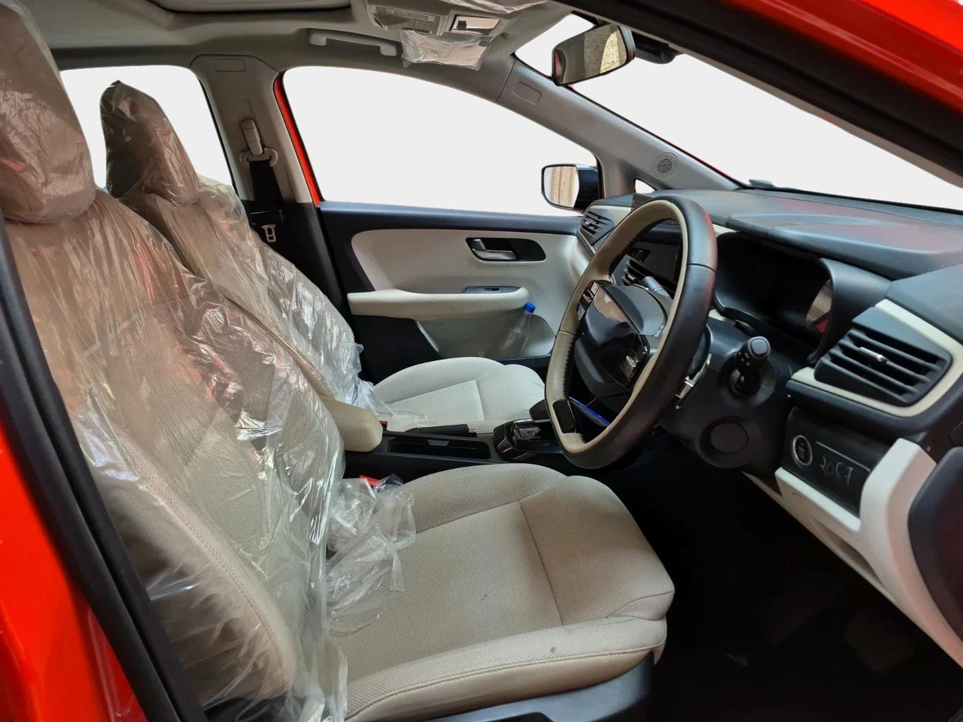 2025 Tata ALTROZ Accomplished Plus S Petrol 6DCT, Petrol, Automatic, 805 km, interior