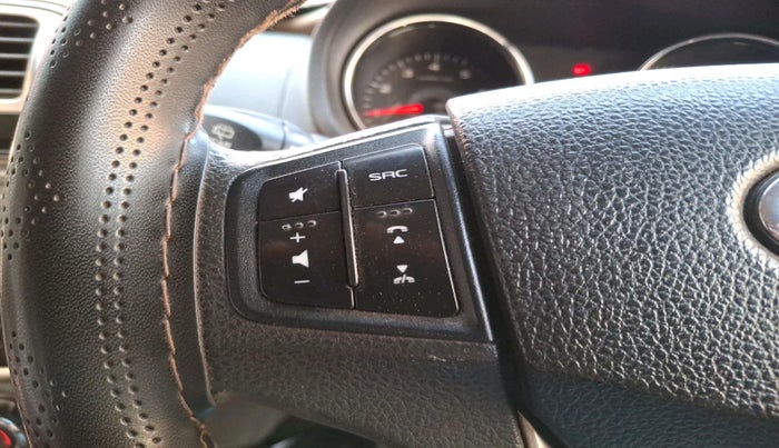 2019 Mahindra TUV300 T10 DUAL TONE, Diesel, Manual, 63,966 km, interior