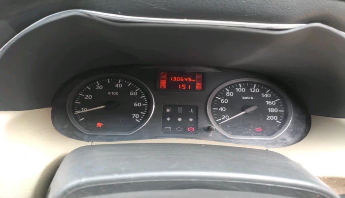 2014 Nissan Terrano XL (D), Diesel, Manual, 1,30,645 km, interior