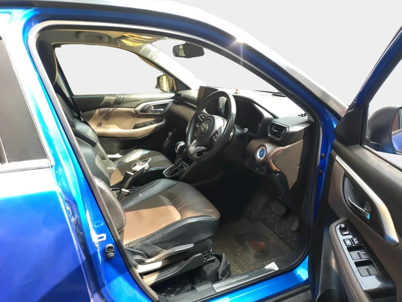 2022 Toyota URBAN CRUISER HYRYDER V HYBRID, Hybrid, Automatic, 35,948 km, interior