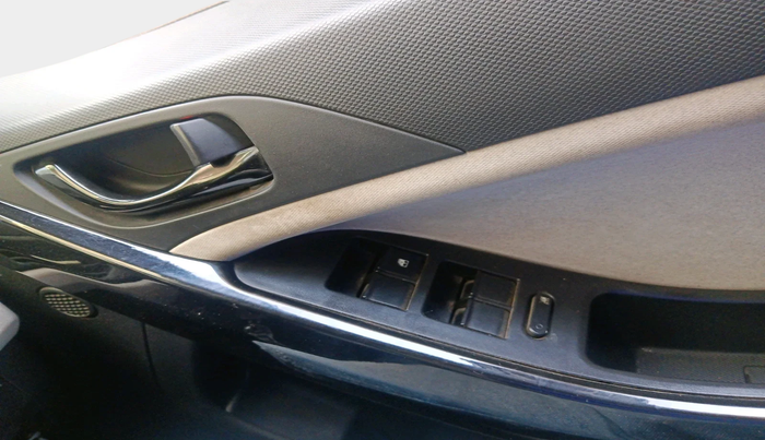 2023 Tata NEXON PURE SUNROOF 1.2 PETROL, Petrol, Manual, 25,460 km, interior