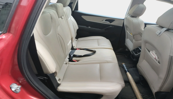 2023 Mahindra XUV700 AX 7 LUXURY D MT 7 STR, Diesel, Manual, 34,248 km, interior