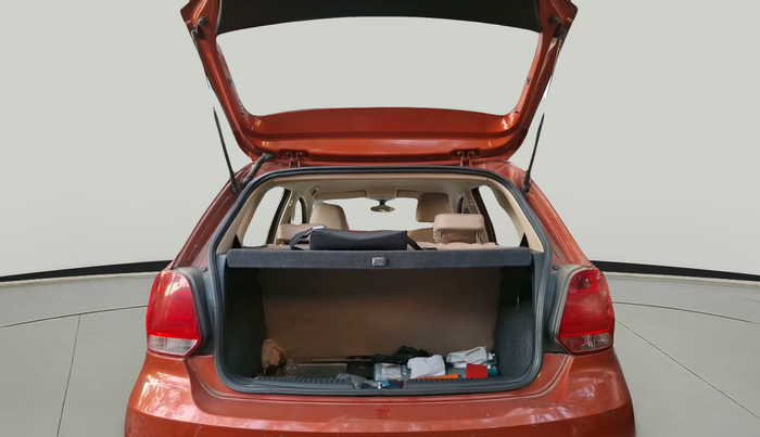 2016 Volkswagen Polo HIGHLINE1.2L, Petrol, Manual, 39,547 km, exterior