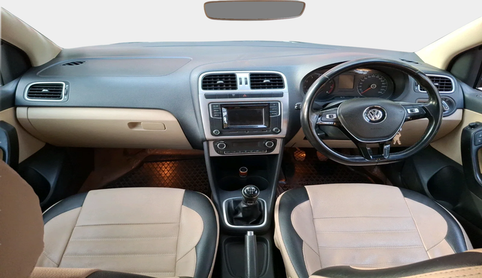 2016 Volkswagen Polo HIGHLINE1.2L, Petrol, Manual, 39,547 km, interior