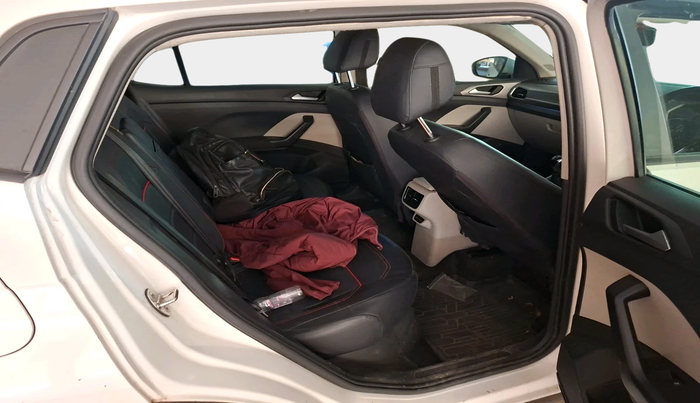 2022 Volkswagen TAIGUN HIGHLINE 1.0 TSI MT, Petrol, Manual, 79,375 km, interior