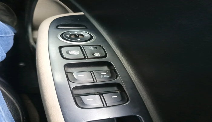 2016 Hyundai Grand i10 SPORTZ 1.2 KAPPA VTVT, Petrol, Manual, 34,532 km, interior