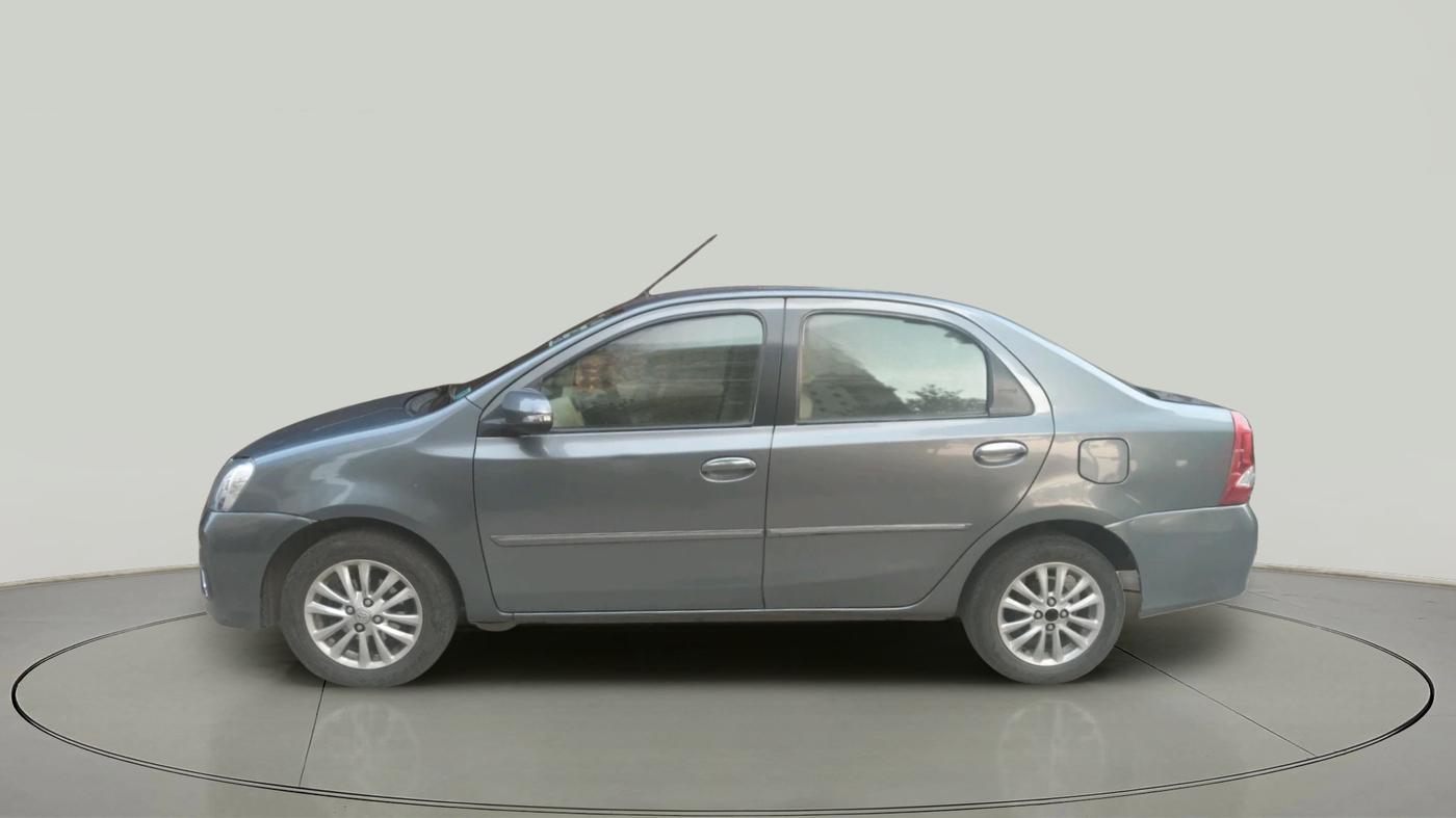 2017 Toyota Etios VX PLATINUM, Petrol, Manual, 32,372 km, exterior