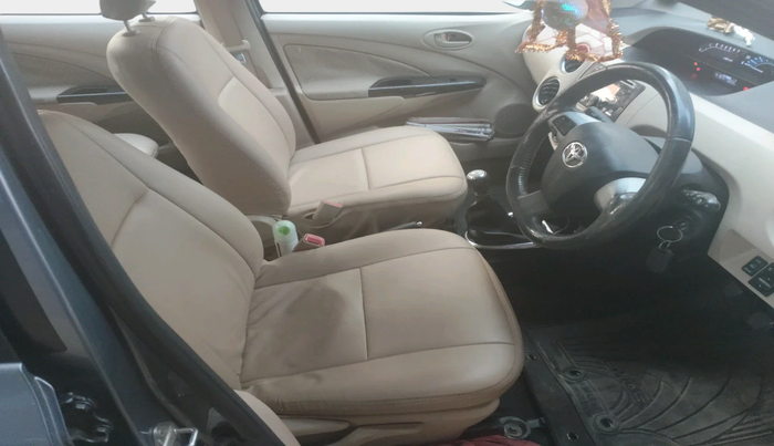 2017 Toyota Etios VX PLATINUM, Petrol, Manual, 32,372 km, interior