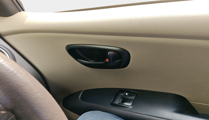 2012 Hyundai i10 ERA 1.1, Petrol, Manual, 70,127 km, interior