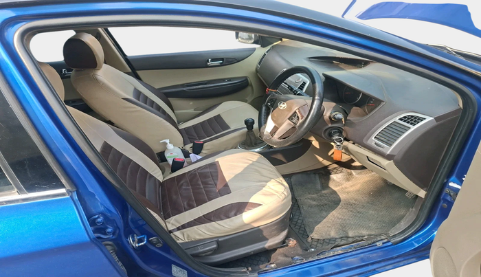 2011 Hyundai i20 SPORTZ 1.2, Petrol, Manual, 84,867 km, interior