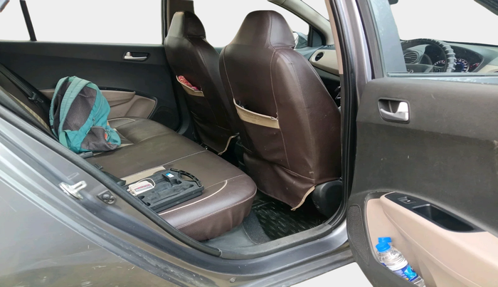 2017 Hyundai Grand i10 SPORTZ (O) 1.2 KAPPA VTVT, Petrol, Manual, 82,139 km, interior