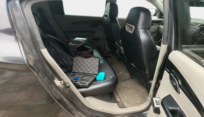 2016 Mahindra Kuv100 K2 D 6 STR, Diesel, Manual, 65,477 km, interior