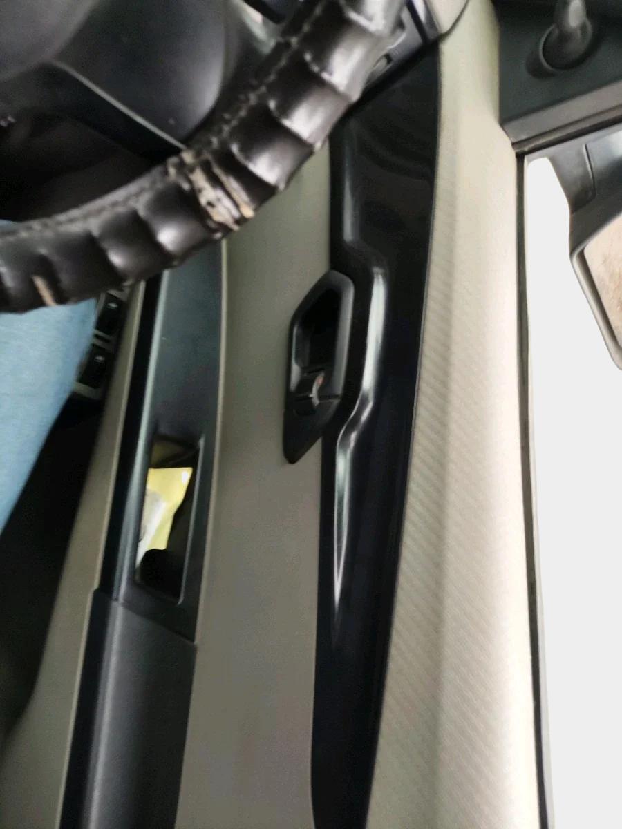 2016 Mahindra Kuv100 K2 D 6 STR, Diesel, Manual, 65,477 km, interior