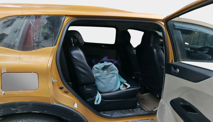 2019 Renault TRIBER RXZ, Petrol, Manual, 69,963 km, interior