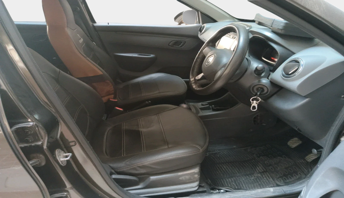 2016 Renault Kwid RXT 1.0 AMT, Petrol, Automatic, 23,197 km, interior