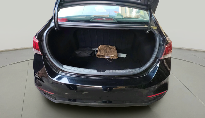 2017 Hyundai Verna 1.6 VTVT SX (O) AT, Petrol, Automatic, 1,31,996 km, exterior