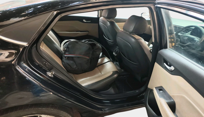 2017 Hyundai Verna 1.6 VTVT SX (O) AT, Petrol, Automatic, 1,31,996 km, interior