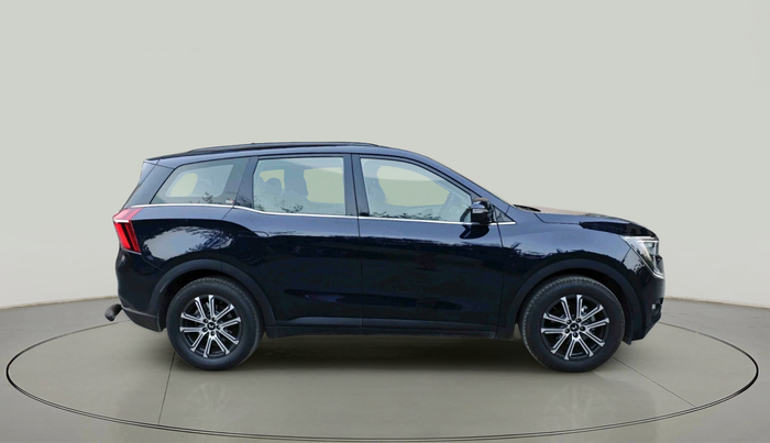 2025 Mahindra XUV700 AX 7 P AT 7 STR, Petrol, Automatic, 8,470 km, exterior