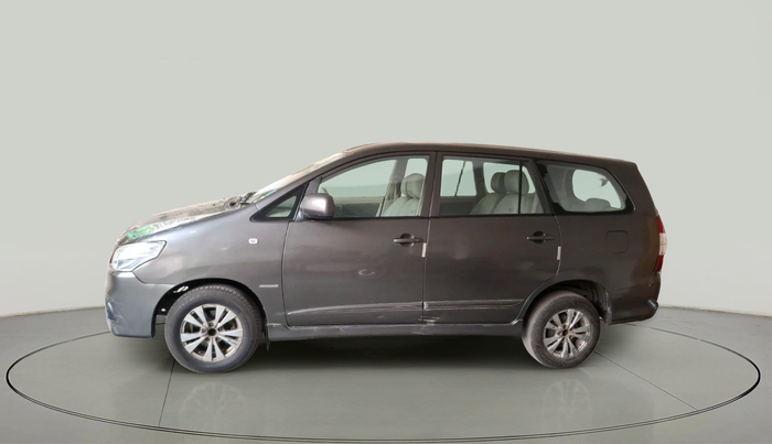 2014 Toyota Innova 2.5 GX 7 STR, Diesel, Manual, 2,82,439 km, exterior