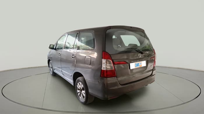 2014 Toyota Innova 2.5 GX 7 STR, Diesel, Manual, 2,82,439 km, exterior