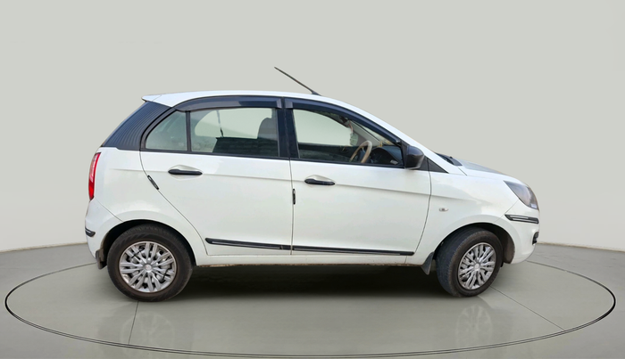 2016 Tata Bolt XE REVOTRON, Petrol, Manual, 31,531 km, exterior