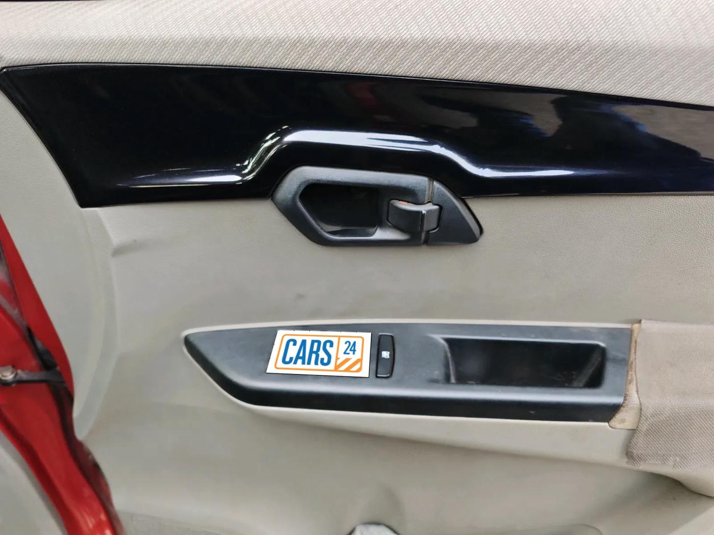 2016 Mahindra Kuv100 K8 D 6 STR, Diesel, Manual, 59,195 km, interior