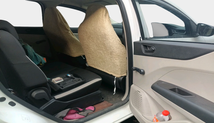 2024 Renault TRIBER RXE MT, Petrol, Manual, 5,317 km, interior