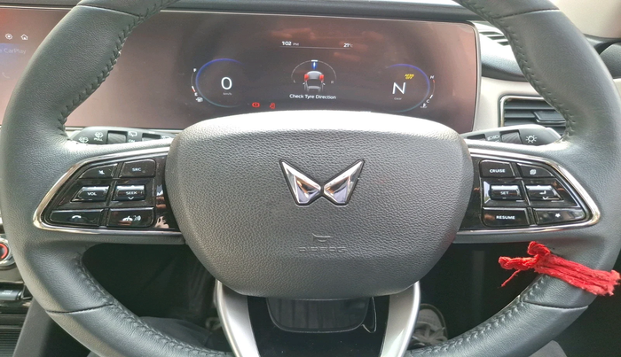 2024 Mahindra XUV700 AX 7 LUXURY D MT 7 STR, Diesel, Manual, 4,777 km, interior