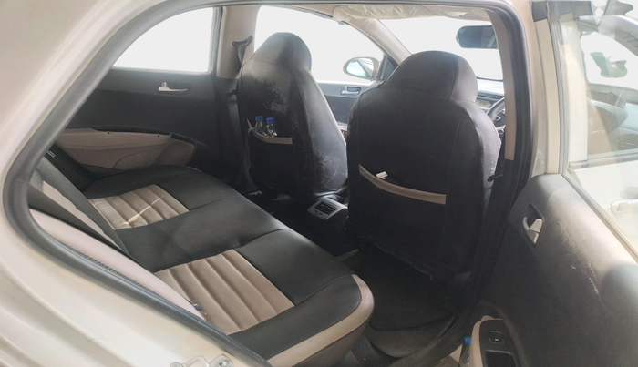 2015 Hyundai Grand i10 SPORTZ 1.2 KAPPA VTVT, Petrol, Manual, 17,533 km, interior