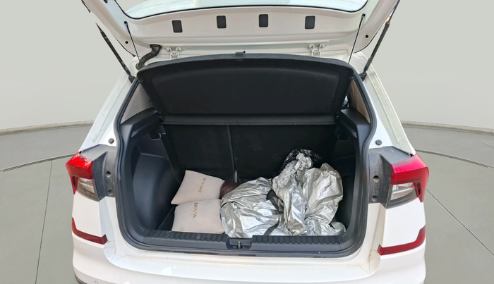 2023 Skoda KUSHAQ AMBITION 1.0L TSI AT, Petrol, Automatic, 17,756 km, exterior