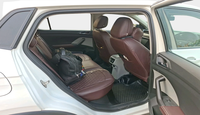 2023 Skoda KUSHAQ AMBITION 1.0L TSI AT, Petrol, Automatic, 17,756 km, interior