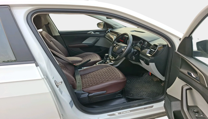 2023 Skoda KUSHAQ AMBITION 1.0L TSI AT, Petrol, Automatic, 17,756 km, interior