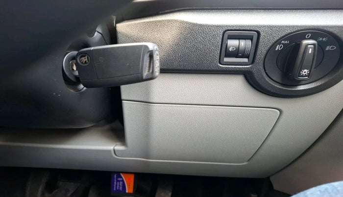 2023 Skoda KUSHAQ AMBITION 1.0L TSI AT, Petrol, Automatic, 17,756 km, interior