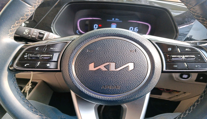 2022 KIA CARENS LUXURY PLUS 1.4 PETROL 7 STR, Petrol, Manual, 53,218 km, interior