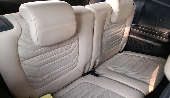 2022 KIA CARENS LUXURY PLUS 1.4 PETROL 7 STR, Petrol, Manual, 53,218 km, interior