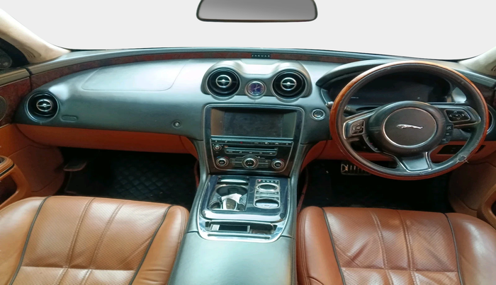 2011 Jaguar XJ L 5.0 V 8, Petrol, Automatic, 82,994 km, interior