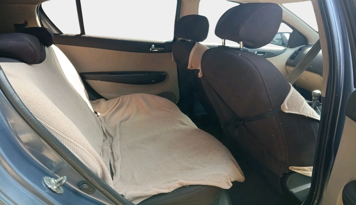 2014 Hyundai i20 SPORTZ 1.2, Petrol, Manual, 68,637 km, interior