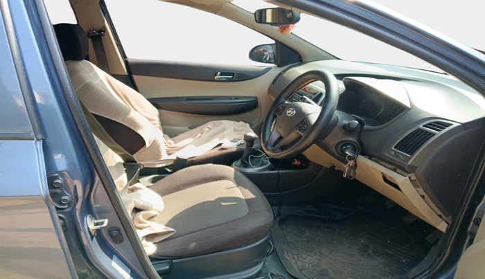 2014 Hyundai i20 SPORTZ 1.2, Petrol, Manual, 68,637 km, interior