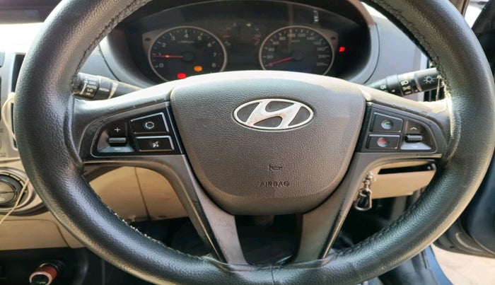 2014 Hyundai i20 SPORTZ 1.2, Petrol, Manual, 68,637 km, interior