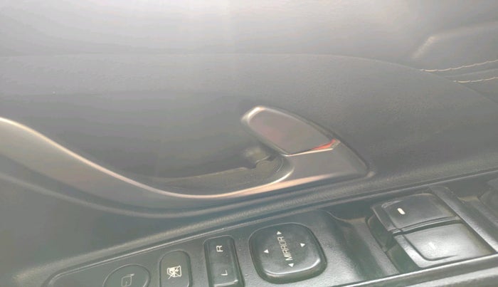 2019 Mahindra XUV500 W11, Diesel, Manual, 49,893 km, interior