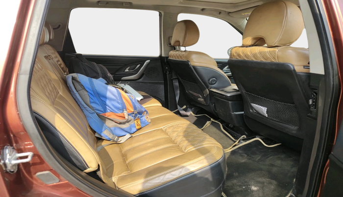 2019 Mahindra XUV500 W11, Diesel, Manual, 49,893 km, interior