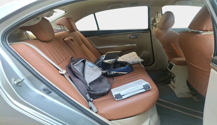 2019 Maruti Ciaz ALPHA  AT 1.5 SHVS PETROL, Petrol, Automatic, 1,18,417 km, interior