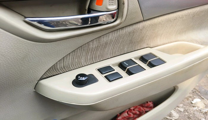 2012 Maruti Ertiga ZXI, Petrol, Manual, 1,02,620 km, interior